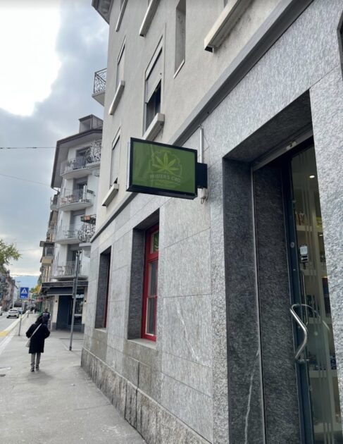 Screenshot Screenshot